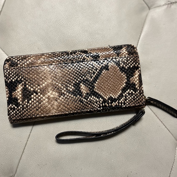 NWOT Snakeskin wallet wristlet with gold accents - Picture 2 of 3